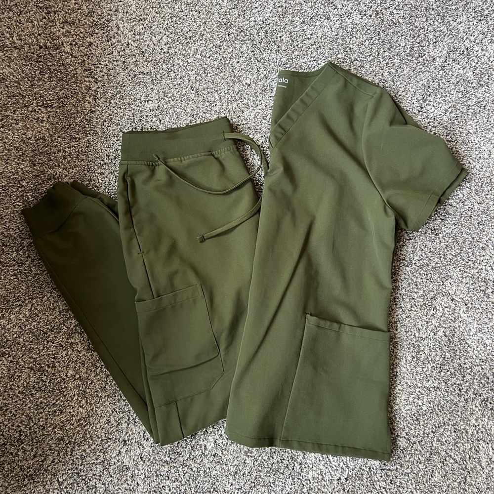 Mandala women’s scrubs